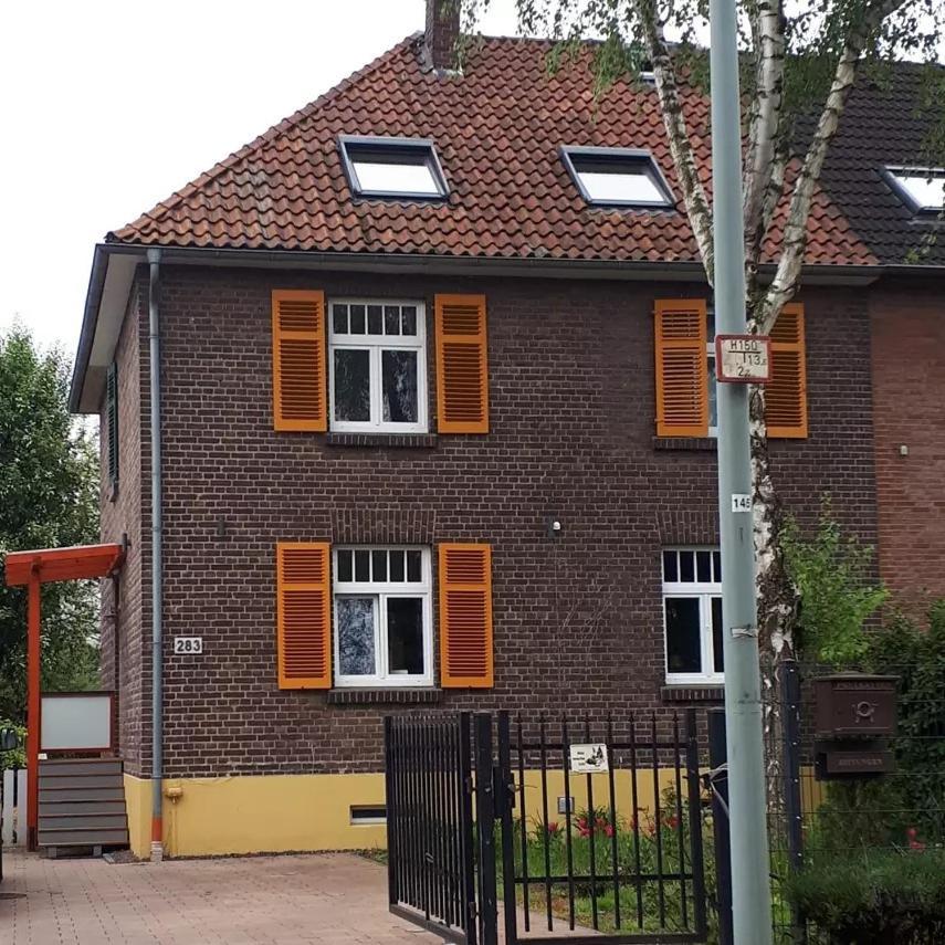 Helles Dachgeschoss-Appartement Krefeld Quarto foto